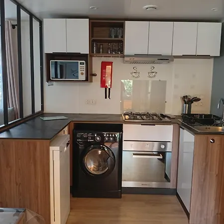 Кемпинг Spacieux Mobil 40 M2 Tt Conf 5 P Фрежюс