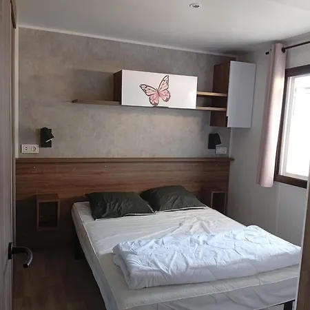 Spacieux Mobil 40 M2 Tt Conf 5 P Campingplads Fréjus